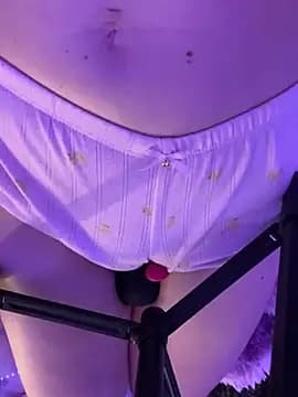 Oliviaaadreamz live cam