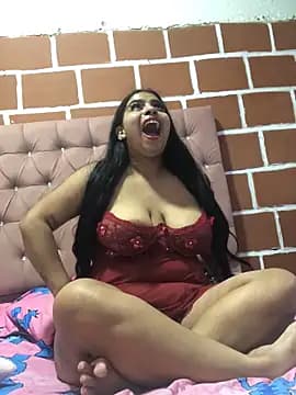 Rachellcooperrr live cam