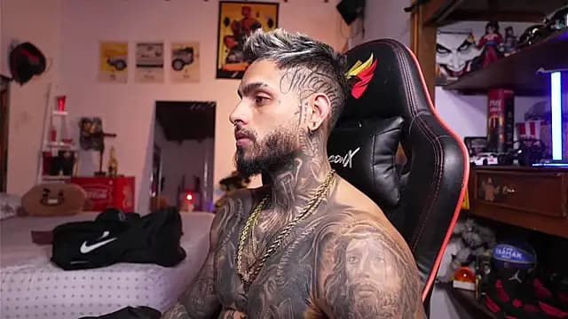 logan_hugh8 live cam