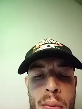 Aaronkiller live cam on Stripchat