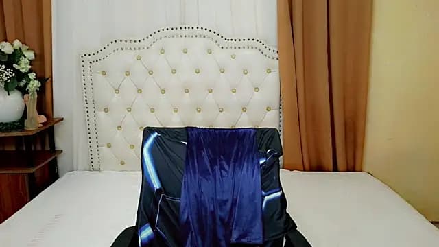 Seductive_sophie live cam