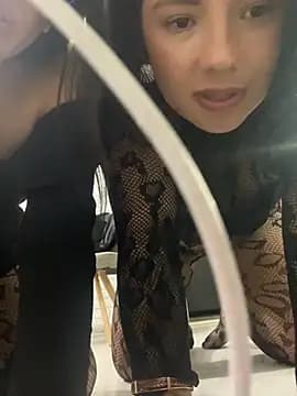 sarita_hos live cam
