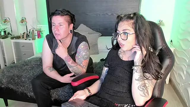inkedsinners_ live cam on Stripchat