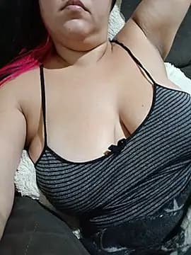Paolaa_hoot live cam on Stripchat