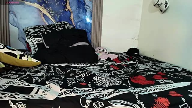 raven_robin_ live cam