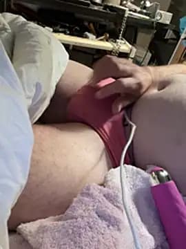 llovetoshowoff live cam