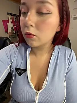 Karen18_boobs live cam