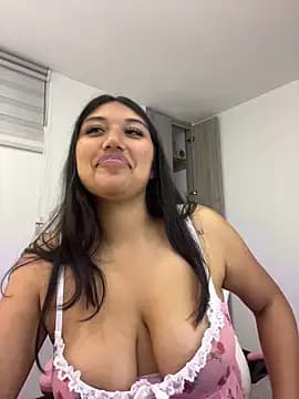 SharaRous live cam