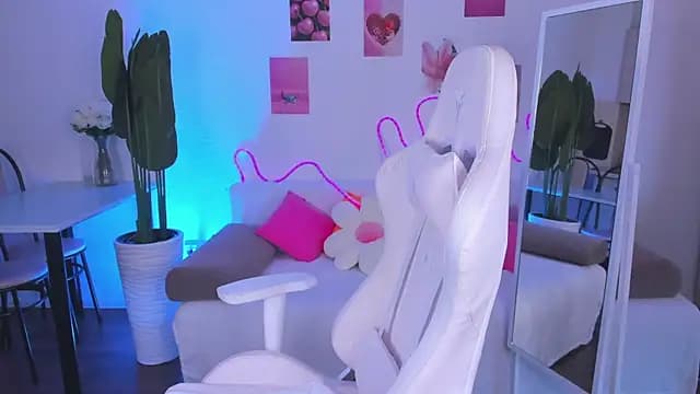 GinnyGingerG live cam