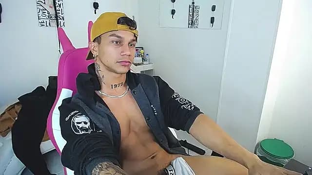 Leonard_Price live cam