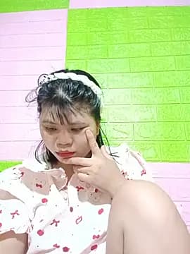 Xuka_lyss live cam