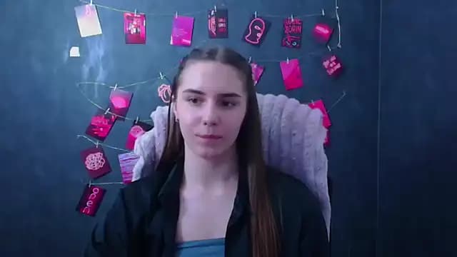 Kyara_ra live cam