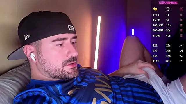 DominantTheo live cam