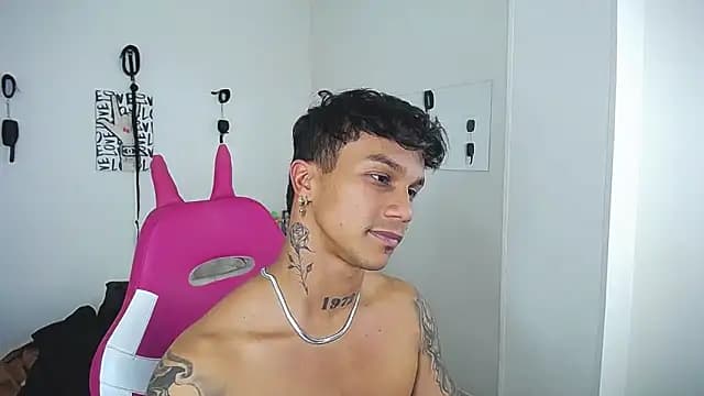 Leonard_Price live cam