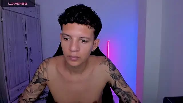tylernova live cam