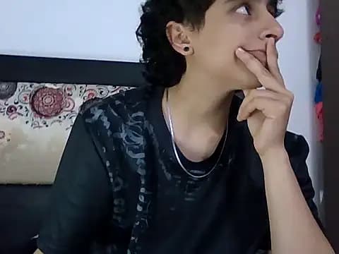 LatinHeatX22 live cam