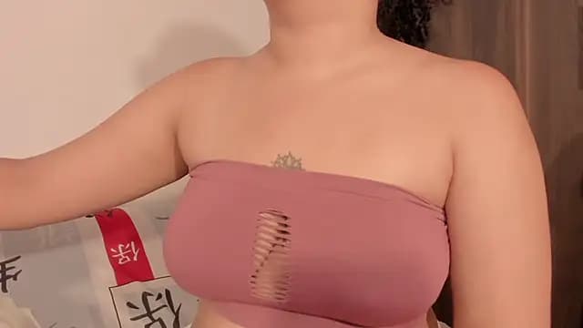 HarleyRedd live cam