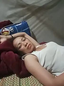 Andrea-688 live cam