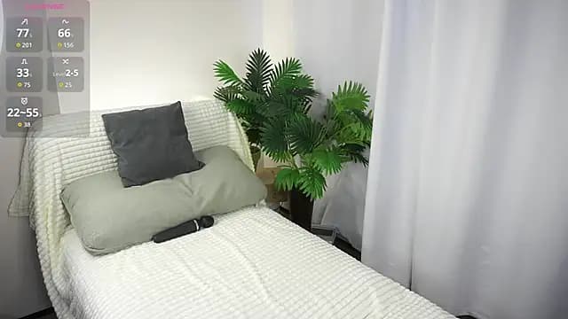 ClarineCasebolt live cam