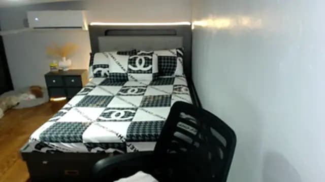 AmazingLuchie live cam