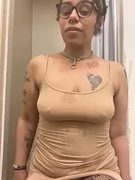Desirae_Luciano live cam