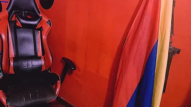 Loversonfire78 live cam