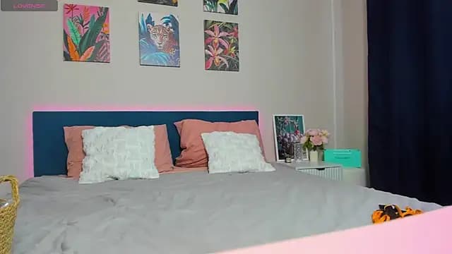 BritneyLix live cam