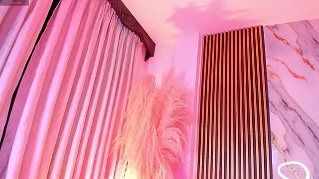 nahomyrusell live cam