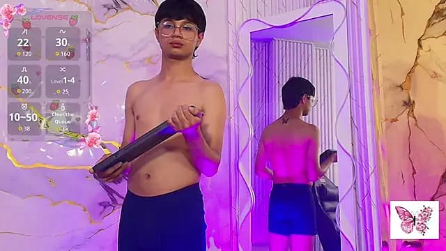 Spark_tay live cam
