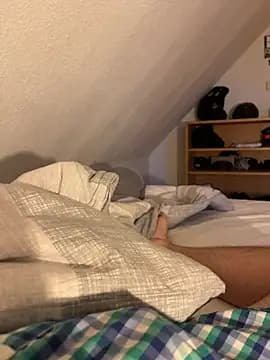 hannes256102 live cam