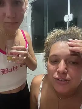 LoiraQuente69 live cam