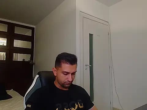 BryceReign live cam