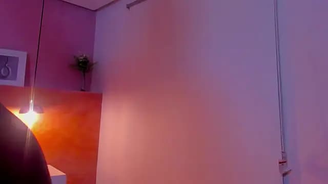 Luxstela live cam