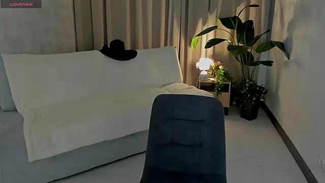 LeticiaRomano live cam