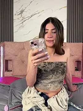Lottus_fire live cam on Stripchat