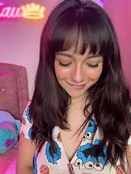 Yovng___Lau live cam on Stripchat