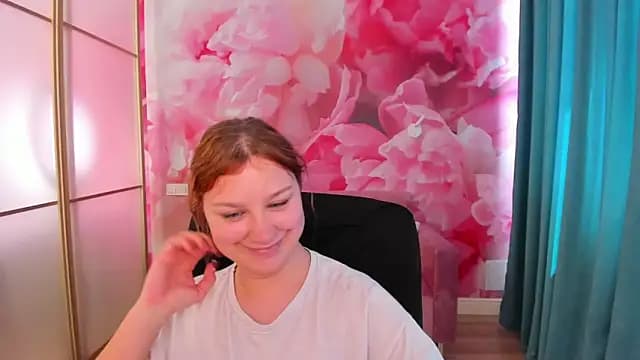 AngelinaLow live cam