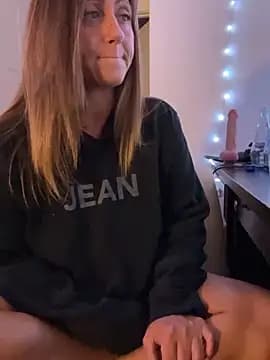 FoxyMillie live cam