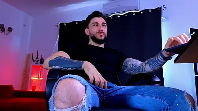 MightyAaron66 live cam