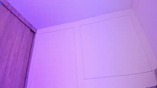 Isa_squirt1 live cam