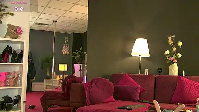 MaddyHeart live cam