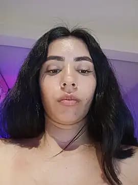 Sara-215 live cam