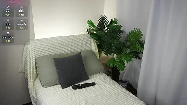 ClarineCasebolt live cam