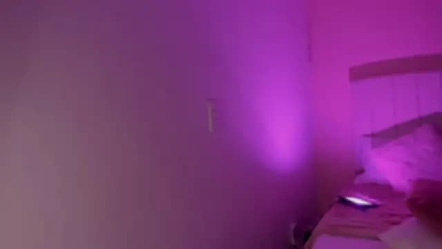 RoxanaRide live cam