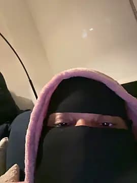 Submissive_Arab live cam on Stripchat