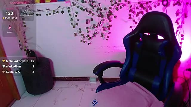 mia_bloom2 live cam