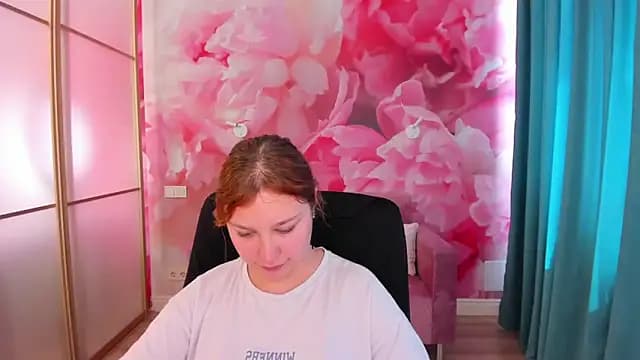 AngelinaLow live cam