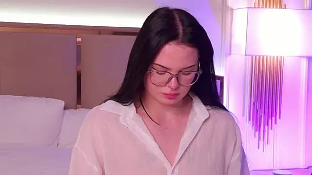 CindyMil live cam
