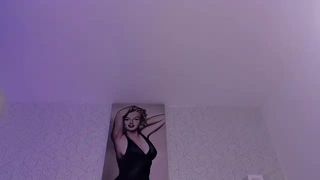 Selena_fox7 live cam