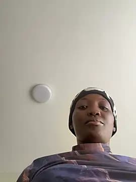 ZENDAYA_CASTING live cam on Stripchat